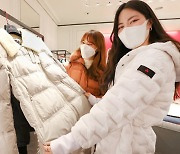[주말N쇼핑] 백화점, 겨울의류 할인..온라인몰, 수험생 선물 행사
