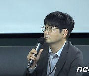 탁현민, '靑의전은 쇼' 비판에 "좀 더 의미 있는 일에 매진하길"