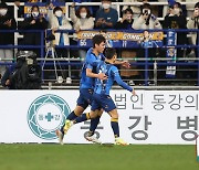 [GOAL 현장리뷰] 오세훈 '멀티골' 제주에 3-1 승리.. 선두 전북과 승점 '동률'