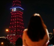 도쿄타워 점등·호외 발행..오타니로 들썩인 일본