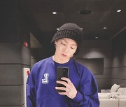 "Jungkook aka fashion icon!♥" 방탄소년단 정국에 푹 빠진 美라디오 공식 계정