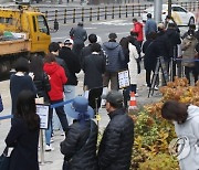 주말에도 계속되는 검사 행렬