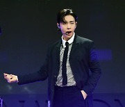 [TEN 포토] SF9 재윤 '섬새한 손동작'