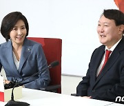 나경원 "윤석열 선대위 내 자리 있다면 양보..외부 영입 인사에 주라"