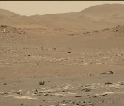 NASA 화성탐사 로버가 촬영한 '인제뉴어티' [여기는 화성]