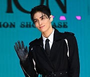 SF9 유태양, '이름은 태양, 눈에는 별' [사진]