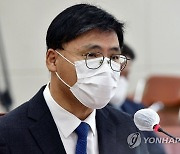 인사청문회에서 답변하는 김의철 KBS 사장 후보자