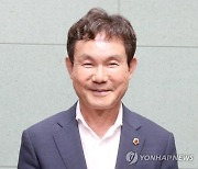 "사료에 냄새 저감제 넣어야..가축분뇨 악취 줄일 수 있어"