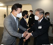 종부세발 부동산 '폭탄 프레임' 경계령.."벤츠·쏘나타 세금 정도"