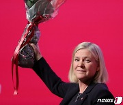 스웨덴 첫 여성 총리 탄생..의회 지명 투표 통과