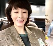 김혜수, 청순 눈웃음-털털 막춤 오가는 반전미..뭘 해도 예뻐