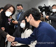 '알뜰폰 1000만 가입자 달성 기념행사' 참석한 임혜숙 장관