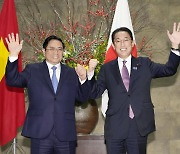 일본·베트남 정상회담서 중국 견제.."남중국해 정세 우려"