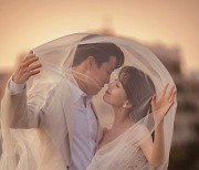 '10년 사랑' 경남 수문장 황성민, 결혼으로 골인.. "매 순간 행복했어"