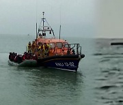 영불해협 보트 침몰 27명 사망..난민 문제로 몸살 앓는 유럽