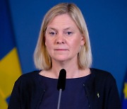 스웨덴 첫 女 총리, 취임 7시간 만에 사임