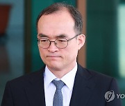 문무일 전 검찰총장, 서울신문 비상임감사 가려다 '취업불승인'