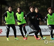 훈련하는 여자 축구대표팀