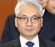 '대북 메신저' 박선원 재등장..'남북미 대화 준비' 강화