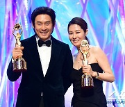 [포토] 설경구-문소리 '청룡의 선택을 받은 두 배우'