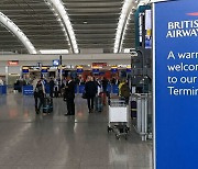 영국 입국규제 강화 "새 변이는 역대 최악"