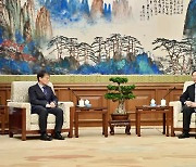 중국 외교사령탑 잇따라 남북대사 면담 배경은?