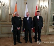 "푸틴, 내달 6일 인도 방문해 모디 총리와 회담"