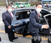 [포토]자율주행 차량 탑승하는 오세훈 시장