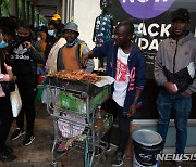 남아공대통령, 오미크론 전국 확산에 '4차 대유행' 경고