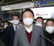 윤석열, 이준석 잠적에 당혹 "권성동한테 만나보라고 했다"