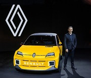 Renault 5 EV wins Future Mobility of the Year award