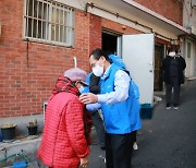 우리카드, 저소득층 대상 겨울나기 김장김치 전달