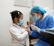 미래에셋·소프트뱅크, 중국군이 만든 中 첫 mRNA 백신에 베팅
