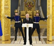 푸틴, "나토가 러시아 위협" 안보 보장 요구