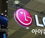 [기자수첩] 삼성·LG, 'OLED 선의의 경쟁'이 돋보이는 이유