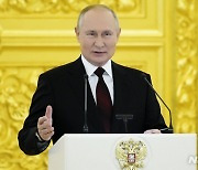 푸틴, 나토가 더이상 동진하지 않는다는 '확실한' 보증 요구