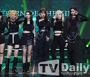 [TD포토] 에버글로우 '강렬하게 컴백'