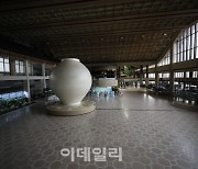 [포토]코로나19로 2년째 여행객 발길 끊긴 김포공항 국제선