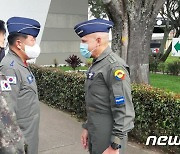 박인호 공군참모총장·콜롬비아 공군사령관 '대화'