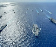 미 7함대 사령관 "중‧러 도발 억지하려면, 西태평양에 항모 4척은 있어야"