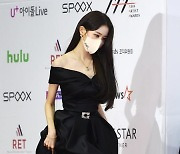 [포토] 아이브 원영, '블랙 드레스 입고 우아한 등장'