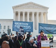 '보수 일색' 미 연방대법원, 낙태권 제한으로 기울어