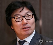 한국계 전 프랑스 장관, 서울 출장 때 직원 성추행 혐의로 또 조사