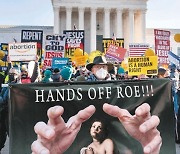 보수화된 美대법원, 낙태권 제한 시사.. 바이든 정부와 대립 심화