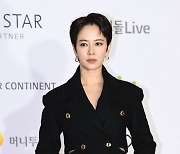 송지효, 숏컷 논란 후 첫 공식석상..우려 지운 '환한 미소'
