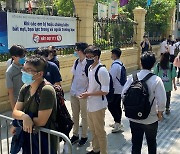 베트남 중부, '120명 부작용' 화이자 배치 사용 중단