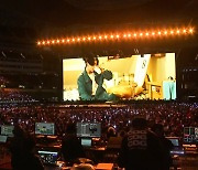 BTS 공연 끝나도 들썩이는 LA..갈수록 뜨거운 '한류'