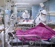 위중증·사망자 또 '역대 최다'..수도권 병상 한계치