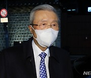 '김종인 합류' 막전막후..권성동·김재원 등 전방위 설득
