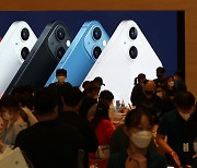 애플, 내년 3억대 아이폰 판매..상반기 목표 30% 업
